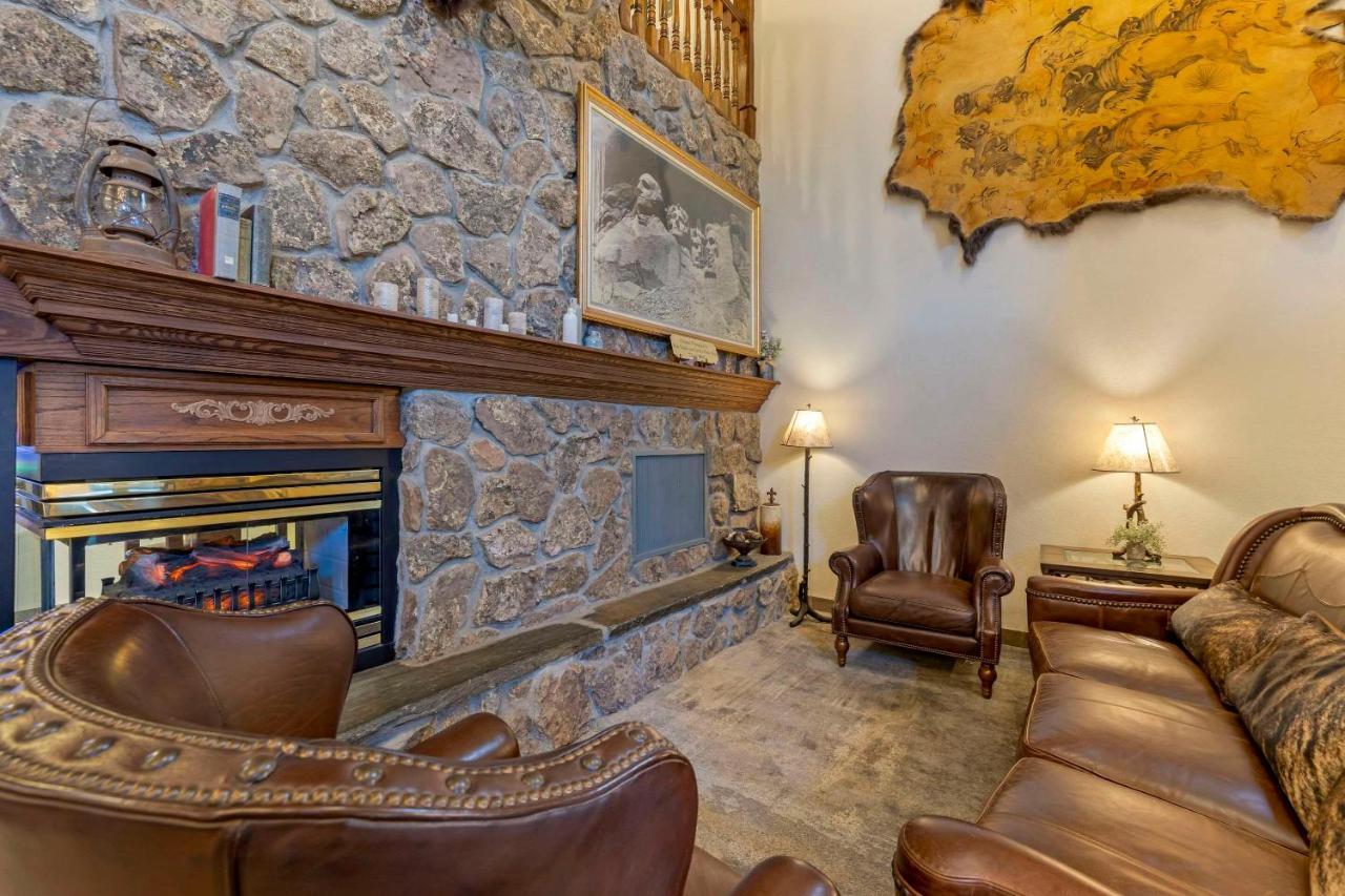 Comfort Inn & Suites Mt Rushmore Keystone Buitenkant foto